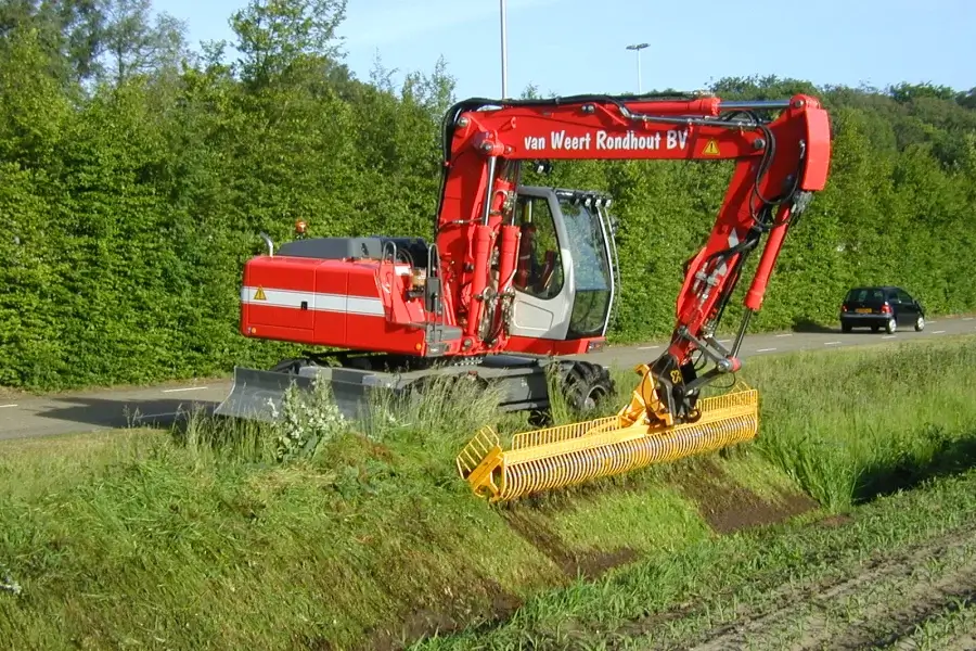 Sloot en boom onderhoud Van Weert